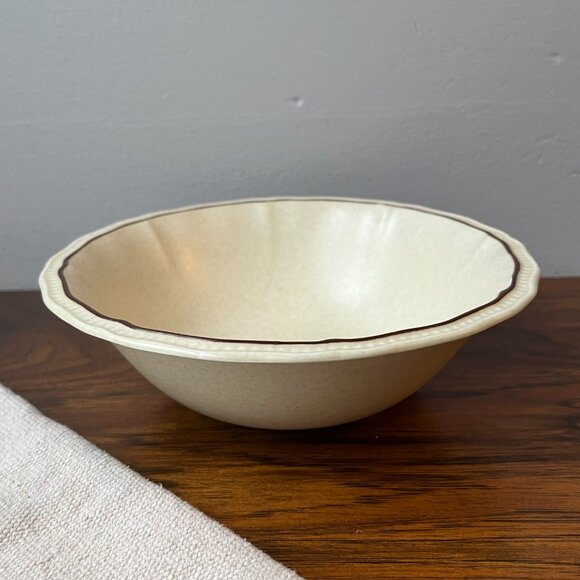 Kensington Staffordshire Handcrafted Ironsone Serving Bowl - Picture 9 of 10